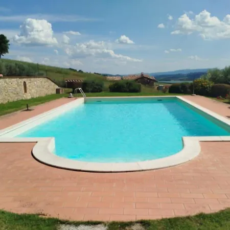 Apartamento Guesthost - Il Glicine, With Garden And Pool *