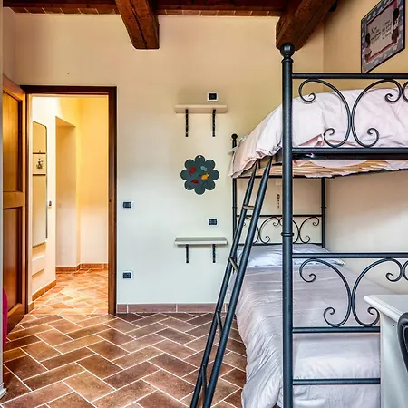 Guesthost - Il Glicine, With Garden And Pool *