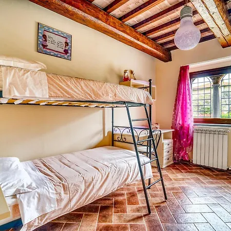 Apartamento Guesthost - Il Glicine, With Garden And Pool *