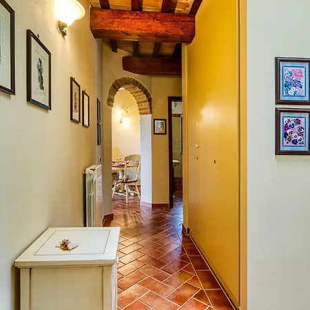 Guesthost - Il Glicine, With Garden And Pool *