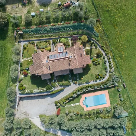 Guesthost - Il Glicine, With Garden And Pool * Gioiella